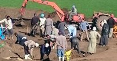 "صحافة المواطن": قارئ يزعم: أعمال حفر للبحث عن آثار داخل تل أثرى بالدقهلية