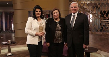 بالصور.. كواليس حلقة مراد موافى مع منى الشاذلى والظهور الأول لزوجته