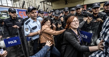 الشرطة التركية تعتقل 384 متظاهرا بينهم 102 طفل