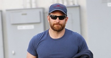 برادلى كوبر ضابط بحرى فى "American Sniper"