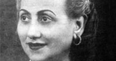 منيرة ثابت عميدة الصحفيات المصريات أول صحفية تقف أمام القضاء وعمرها 17 عاما.. هاجمت الحكومة والاستعمار فأمر المندوب السامى البريطانى بالتحقيق معها بتهمة انتقاد التدخل الأجنبى فى شئون البلاد