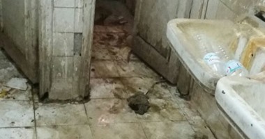 "واتس آب" اليوم السابع: انتشار القمامة بدورات مياه مستشفى سوهاج العام