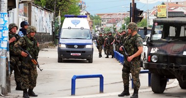 شرطة مقدونيا تحدد 3 أشخاص يشتبه بأنهم قادة جماعة مسلحة
