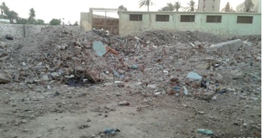 قراء "واتس آب اليوم السابع" يستغيثون من انتشار القمامة فى مطاى بالمنيا