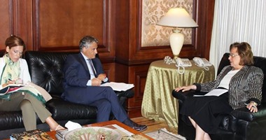 وزيرة التعاون تناقش مع السفير الإيطالى مشروعات برنامج مبادلة الديون