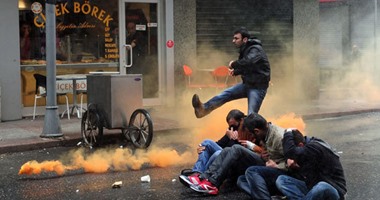 تجدد الاشتباكات بين القوميين والأكراد بجامعة اسطنبول التركية