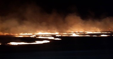 "واتس آب اليوم السابع".. بالصور.. حريق يلتهم 10أفدنة قرب كارتة الإسماعيلية