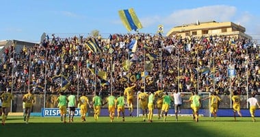 فروسينونى ثانى المتأهلين إلى الدورى الإيطالى