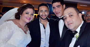 بالصور.. حمادة هلال يشعل زفاف "محمد عثمان" و"مروة أمين"