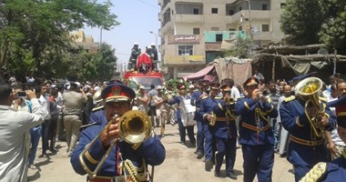 بالصور.. تشييع جنازة الخفير النظامى ضحية حادث الشرطة بالشرقية