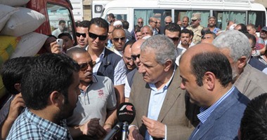 رئيس مجلس الوزراء يلتقى عمال شركة غزل المحلة