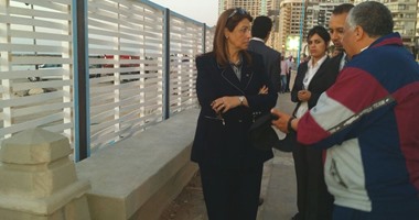 استجابة لـ"اليوم السابع": نائبة محافظ الإسكندرية تأمر بإزالة أسوار الكورنيش