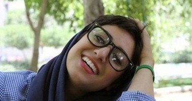 "أثينا فرقدانى" فى المحكمة الإيرانية بسبب رسم كاريكاتورى