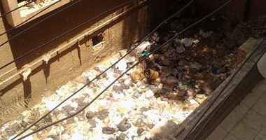 مواطنون لمحافظ الجيزة: محطة صرف شارع عشرة ببولاق الدكرور مقلب زبالة