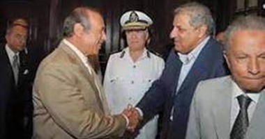 "الوزراء": صورة "محلب" مع "العادلى" تعود لفترة رئاسته "المقاولون العرب"