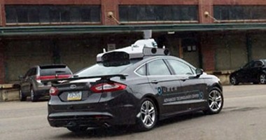 Uber تنافس جوجل وتختبر سيارات "تاكسى" ذاتية القيادة