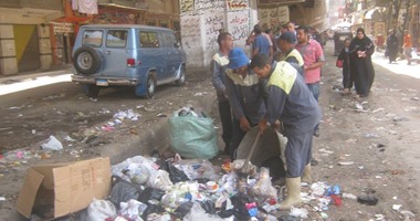 استجابة لـ"اليوم السابع".."الجيزة" ترفع القمامة من أمام مدارس صفط اللبن