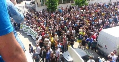 مظاهرات فى الجزائر لإسقاط رئيس شبيبة القبائل