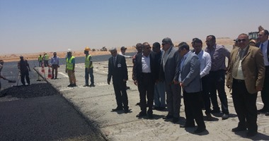 رئيس المطارات يتفقد الأعمال الإنشائية بمطارى برج العرب والنزهة