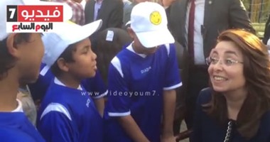 بالفيديو..وزيرة التضامن تداعب الأطفال خلال إطلاق مبادرة "لعيبة بلدنا"