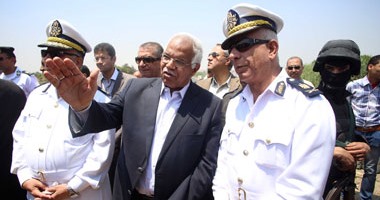 محافظ القاهرة ووزير الرى يقودان أكبر حملة لإزالة التعديات بكورنيش حلوان