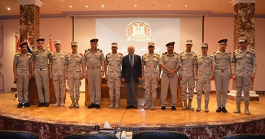 العالم المصرى الدكتور فاروق الباز يزور الكلية الفنية العسكرية