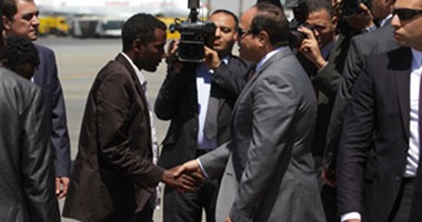 بالفيديو.. السيسى يستقبل الإثيوبيين العائدين من ليبيا بعد نجاح مصر فى تحريرهم