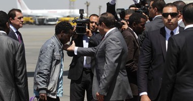 السيسى يستقبل الإثيوبيين العائدين من ليبيا بعد نجاح مصر فى تحريرهم