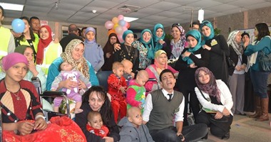 فريق "عيش للناس" يحتفل بمرور عامين على إطلاقه فى مستشفى الأطفال