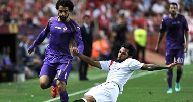 بالفيديو.. إشبيلية يقترب من نهائى الدورى الأوروبى بثلاثية فى فيورنتينا