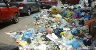 "واتس آب اليوم السابع".. القمامة تحاصر مدرسة العروة الوثقى بالإسكندرية