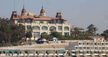"استئناف الإسكندرية" تعلن وزير السياحة بمنع تعرضه لشاغلى كبائن بالمنتزه