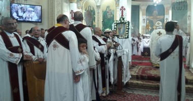 محافظ الغربية ومدير الأمن يشاركان الأقباط احتفالاتهم بعيد القيامة المجيد