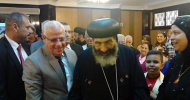 بالصور.. محافظ بورسعيد يقدم التهنئة لمطران الكنيسة الأرثوذكسية بعيد القيامة