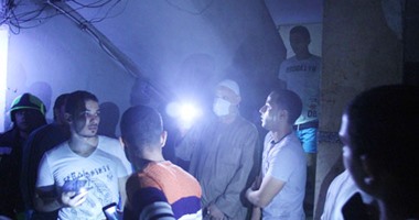 حالات إغماء بين أصحاب محلات الغورية ورئيس حى وسط القاهرة: لن نترك المتضررين