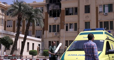 بالصور.. اندلاع حريق بمبنى محافظة القاهرة وسيارات الإطفاء تحاول السيطرة عليه