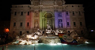 إيطاليا توافق على زواج المثليين مدنيا بعد معركة برلمانية طويلة