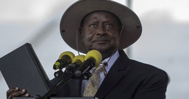بالصور.. يورى موسيفينى يؤدى اليمين الدستورية رئيسا لأوغندا