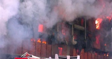 9 سيارات اطفاء تسيطر على حريق مصنع كيماويات بالنزهة