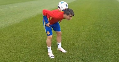 بالفيديو.. مهارات رائعة لنجم منتخب إسبانيا فى يورو الناشئين
