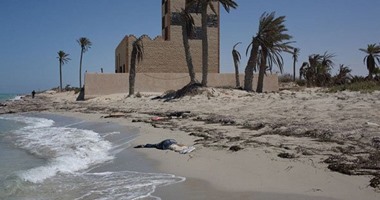 أمواج البحر تقذف 7 جثث لرجال ونساء على شواطئ مرسى مطروح