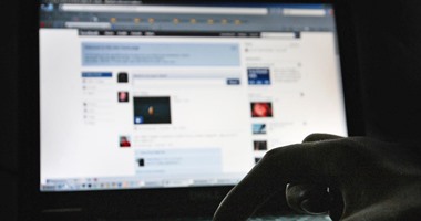 سقوط مدرس حاسب آلى بمطروح اخترق 1500صفحة بـ"فيس بوك" لابتزاز الفتيات بصورهن