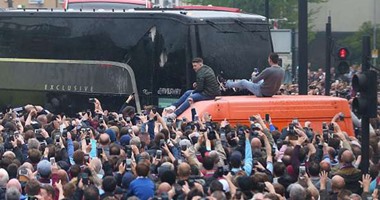 بالصور.. قبل تحطيم حافلة يونايتد.. حوادث قتل وصراعات سياسية تهدد "الأوتوبيسات"