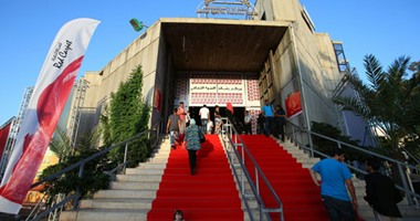 بالصور.. افتتاح مهرجان "السجادة الحمراء" لأفلام حقوق الإنسان فى غزة