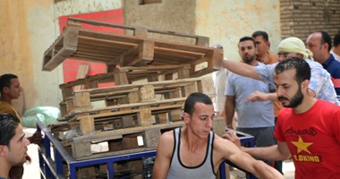 حى غرب القاهرة يشن حملة إزالة اشغالات بالزمالك ويحرر 12محضرا لكافيهات مخالفة