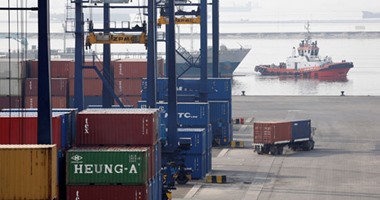 ميناء دمياط يستقبل11سفينة حاويات وبضائع خلال 24 ساعة