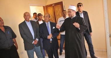 محافظ أسوان ووزير الأوقاف يتفقدان مشروعات الإسكان بمدينة الصداقة