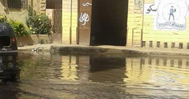 "صحافة المواطن".. مياه الصرف الصحى تغرق منطقة الحرمين بالإسكندرية