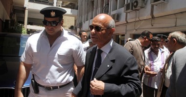 محافظ القاهرة يتفقد أعمال الإزالة بتل العقارب ويوجه بالاستماع لشكاوى الأهالى