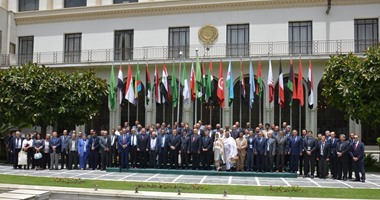 مؤتمر "تداعيات الأزمة النفطية" يوصى بدعم مشروعات الطاقة فى الدول العربية